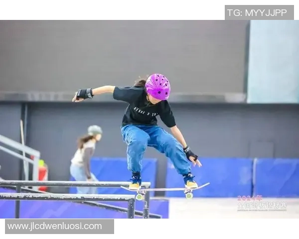 南京滑板队在世界攀岩锦标赛中的灵活性表现引发热议与关注 南京滑板队在世界攀岩锦标赛中的灵活性表现引发热议与关注