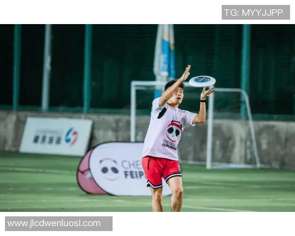 南京飞盘队实力大提升引发热议飞盘运动新风潮