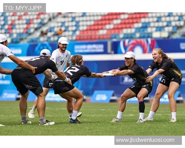 成都飞盘队反击战术解析:如何在比赛中实现高效反击与团队配合 成都飞盘队反击战术解析:如何在比赛中实现高效反击与团队配合