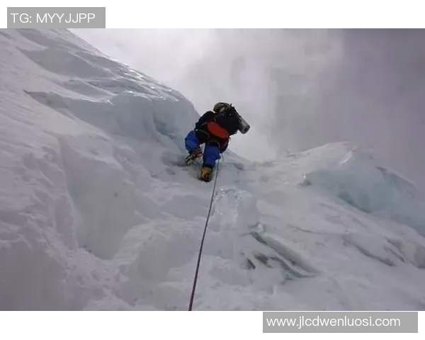 攀岩高手李伟分享成功秘诀与训练心得的专访揭秘 攀岩高手李伟分享成功秘诀与训练心得的专访揭秘