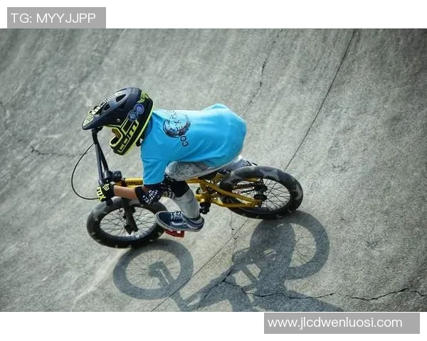 武汉极限运动队在世界街舞大赛中以60分稳居积分榜首位 武汉极限运动队在世界街舞大赛中以60分稳居积分榜首位