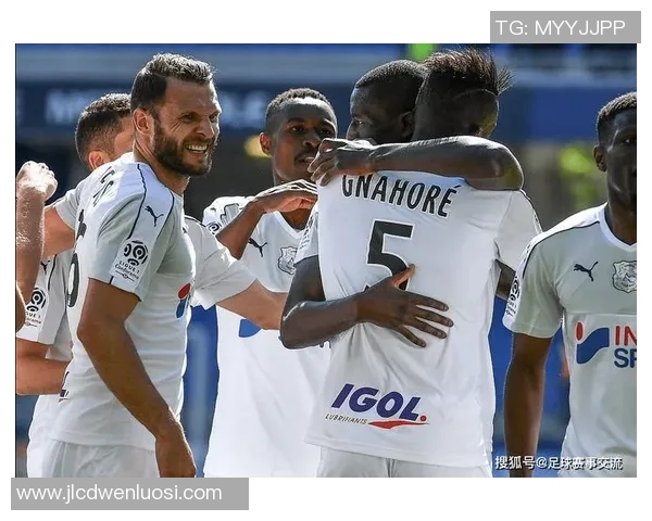 布鲁马波与天狼星的激烈对决揭示了足球战术的新趋势与未来发展方向