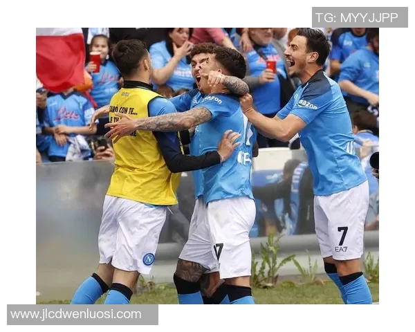 拉齐奥与国米激战正酣决战意甲榜首之争引人瞩目