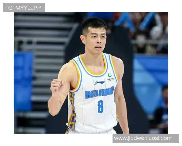 方硕的篮球之路：从青涩少年到职业球员的成长历程与心路历程