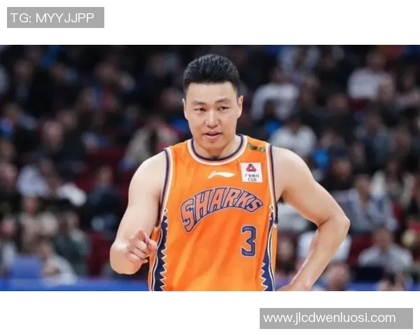 李根：从篮球场上的拼搏者到生活中的奋斗者的成长之路