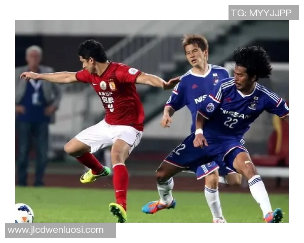 福冈队主场迎战横滨队期待精彩对决展现足球魅力与激情 福冈队主场迎战横滨队期待精彩对决展现足球魅力与激情