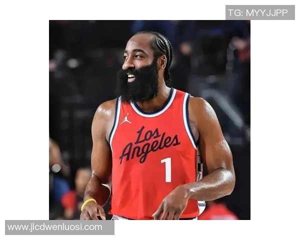 詹姆斯哈登的篮球之路与职业生涯的辉煌成就解析
