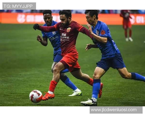 2017年申花与上港激战回顾：足球盛宴中的激情与荣耀