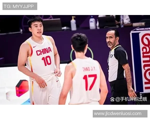 伊朗男篮与中华台北蓝队激战正酣谁能在亚洲赛场上笑到最后