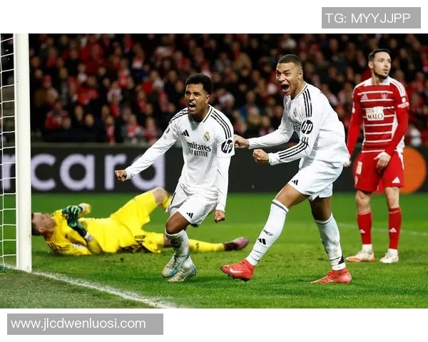 利物浦与巴萨经典对决视频回访精彩瞬间重温与分析